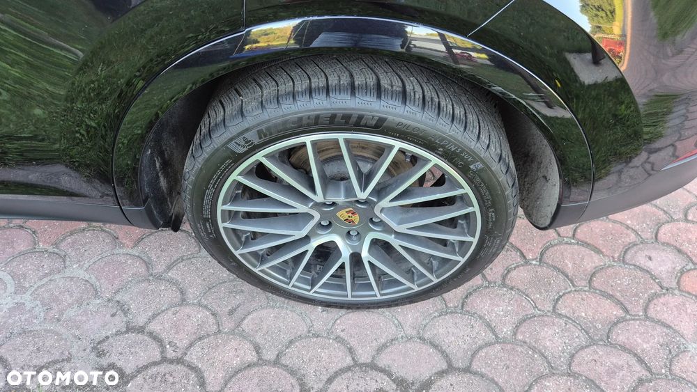 Porsche Cayenne Platinum Edition - 20