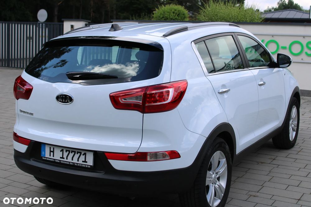 Kia Sportage 2.0 L - 9