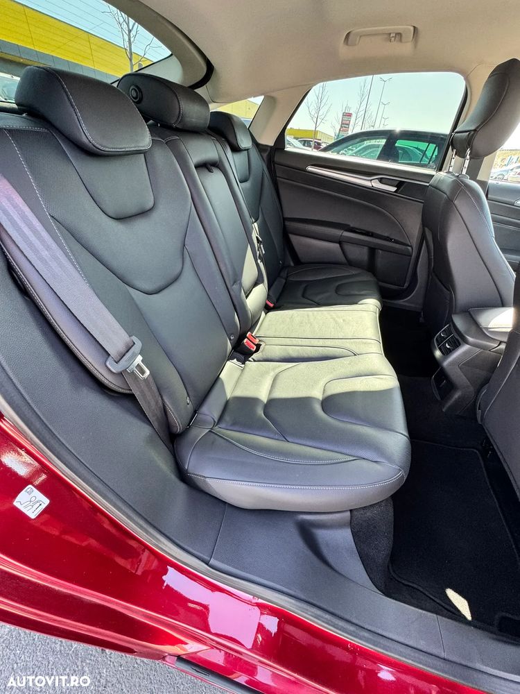 Ford Mondeo 2.0 EcoBoost Titanium - 11