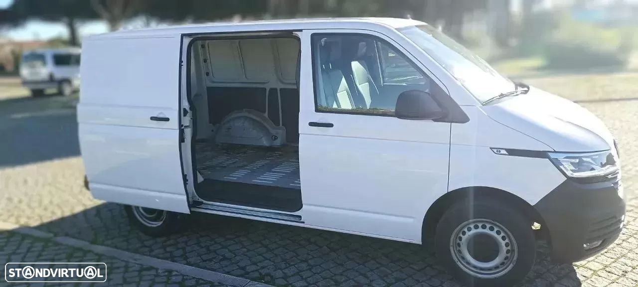VW TRANSPORTER 2.0 TDI BUSINESS AC - 17