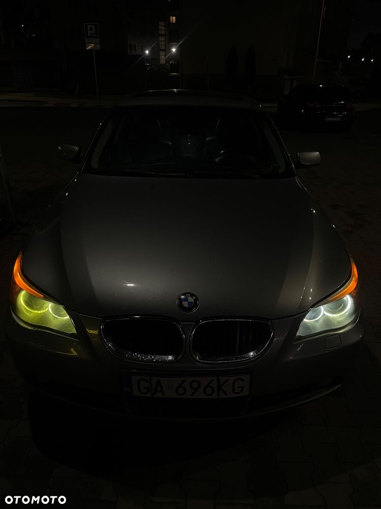 BMW Seria 5 525d - 15