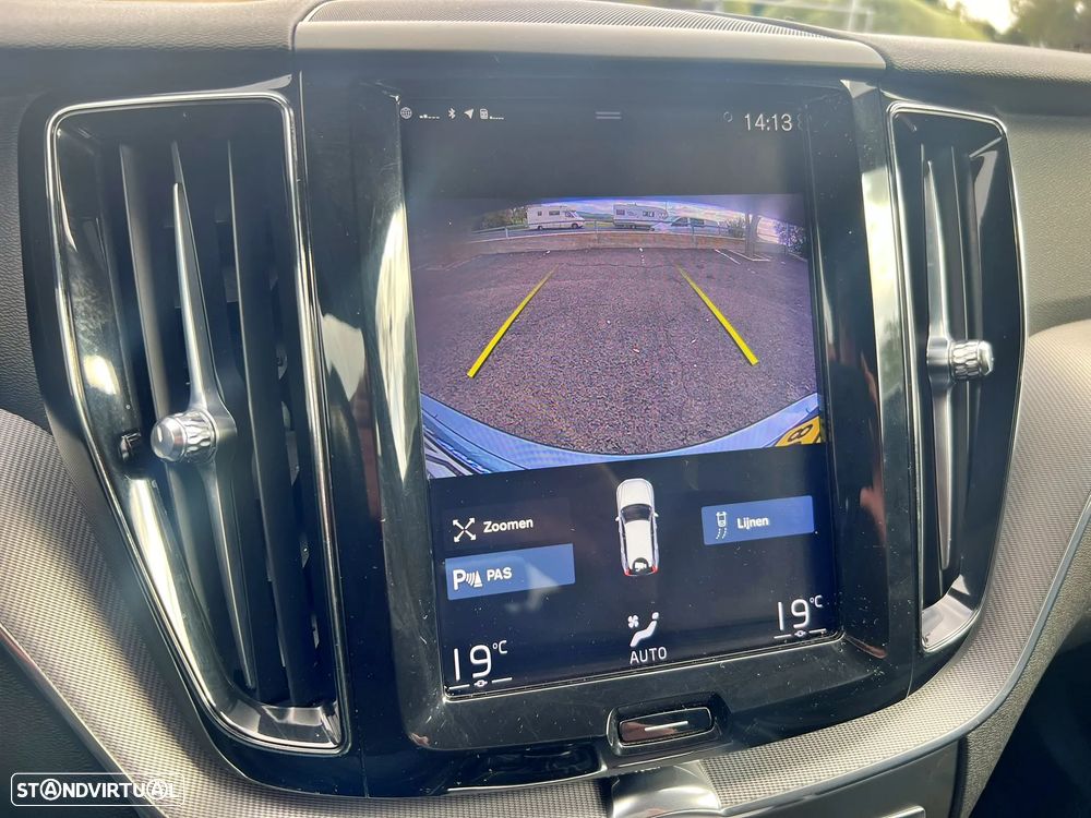 Volvo XC 60 2.0 D4 R-Design Geartronic - 16