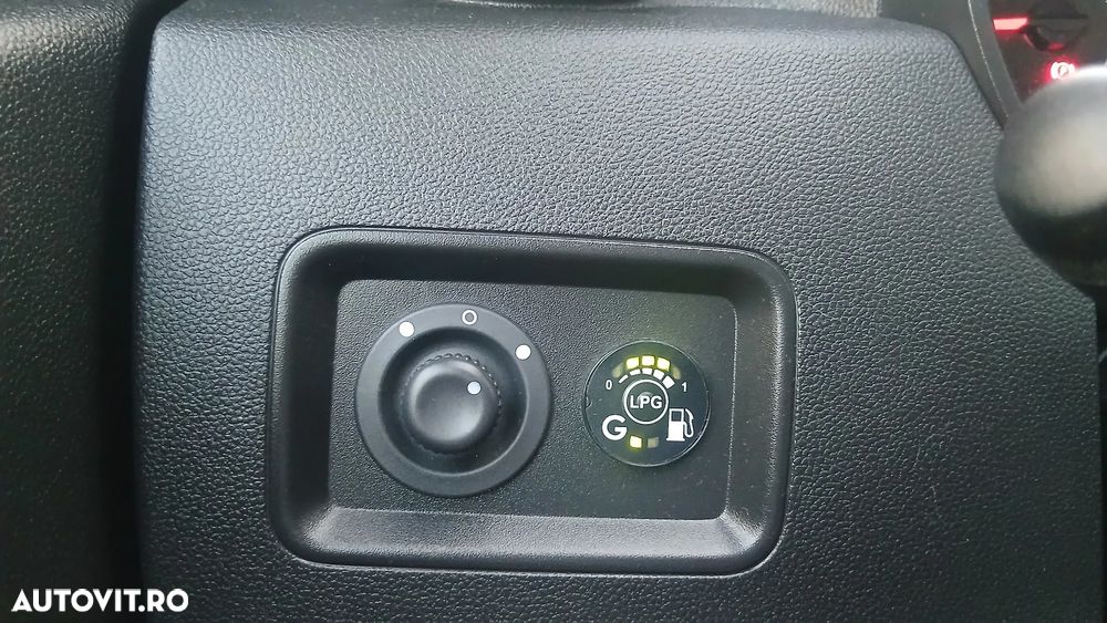 Dacia Duster 1.6 4x2 Laureate - 9