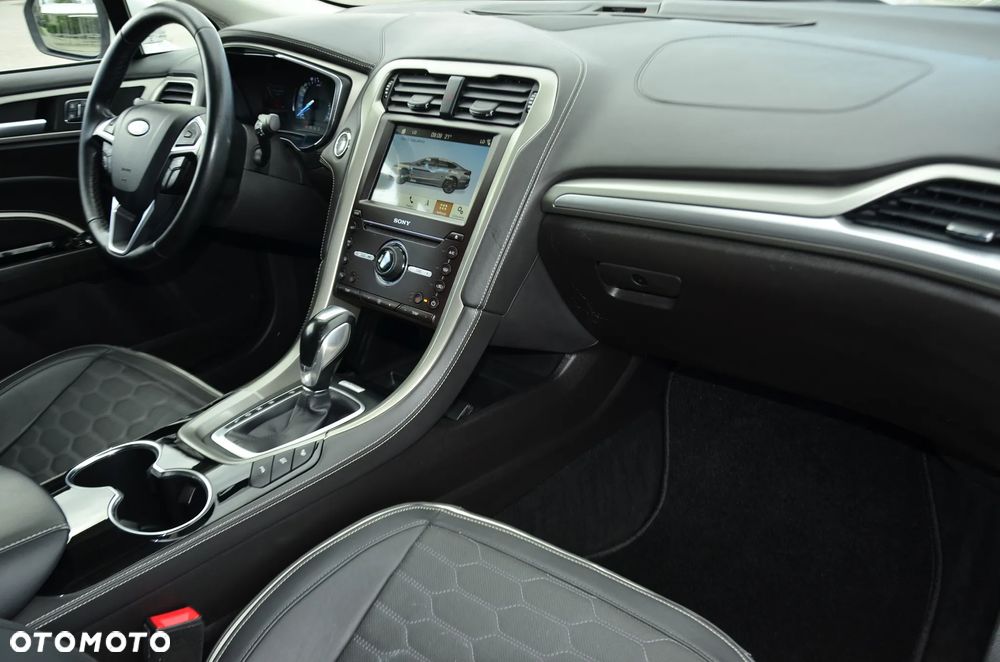 Ford Mondeo - 22