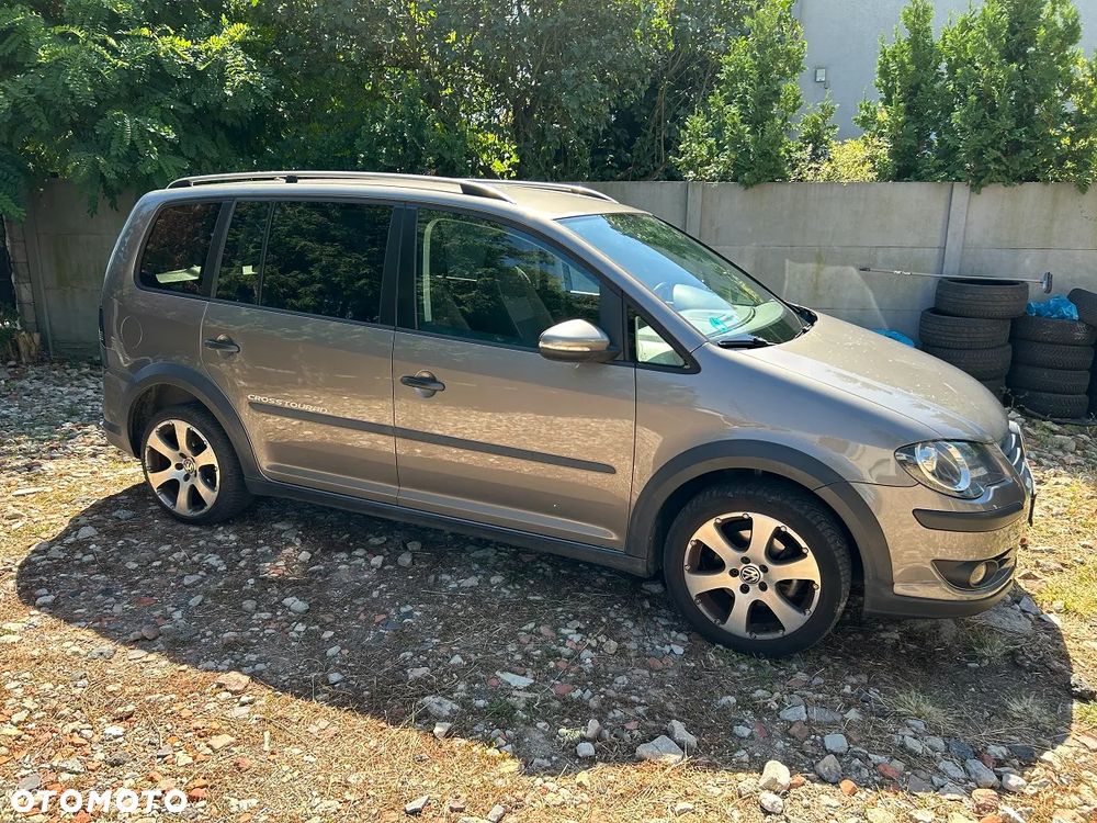 Volkswagen Touran 2.0 TDI DPF Cross - 5
