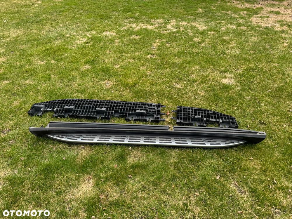 Mercedes gle 167 suw próg oryginalny kompletny z podświetleniem lewa strona  2000 zł