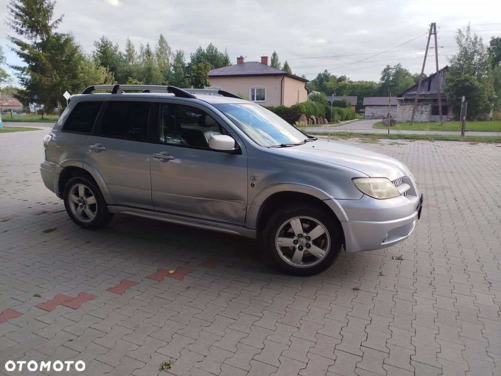 Mitsubishi Outlander 2.4 Dakar - 2