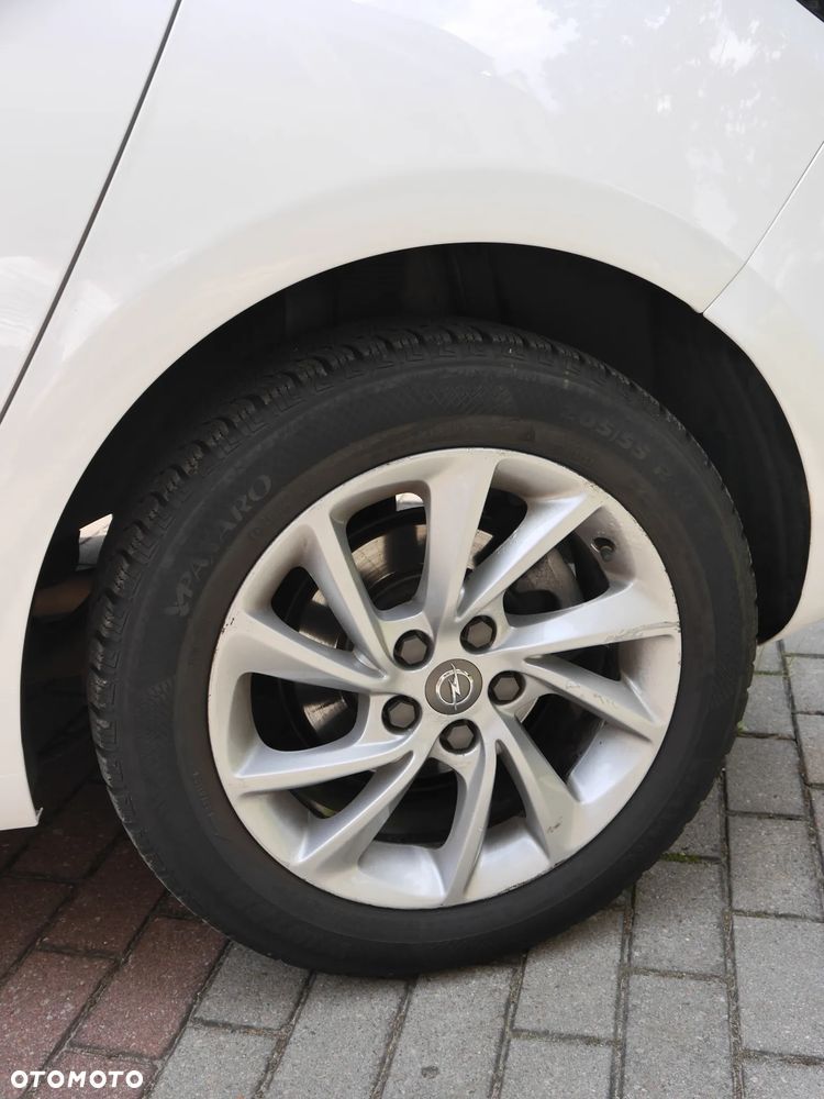 Opel Astra 1.4 T Elite S&S - 8