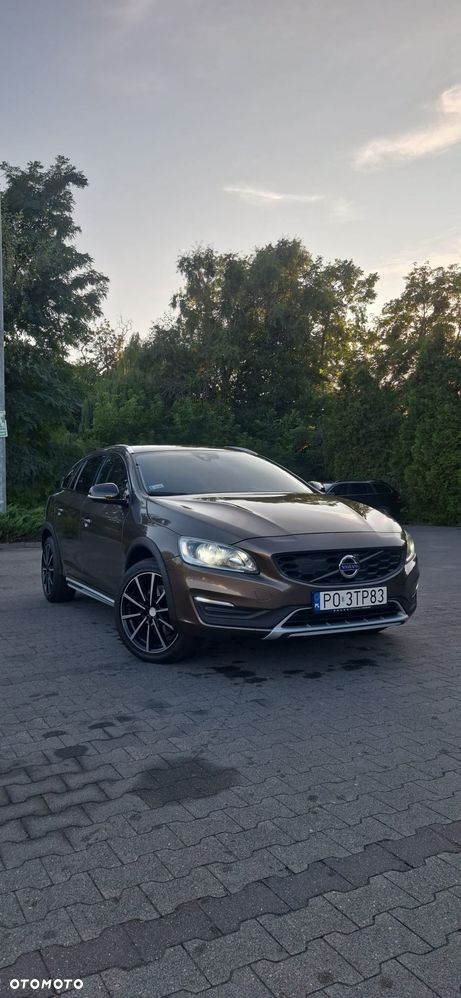 Volvo V60 Cross Country D3 Drive-E Momentum - 14
