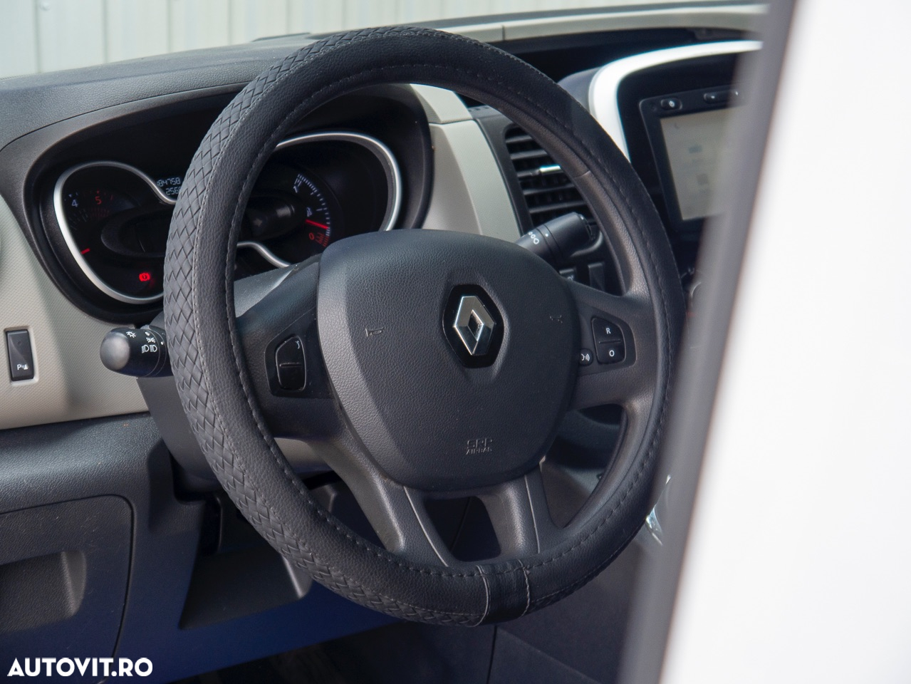 Renault Trafic - 8
