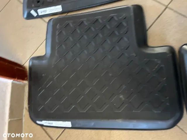KOMPLET DYWANIKI GUMOWE AUDI A4 B8 A5 - 11