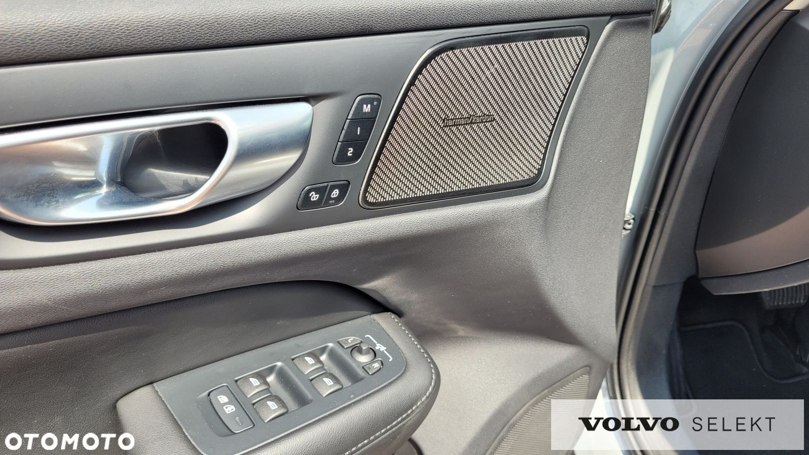 Volvo V60 Cross Country - 15
