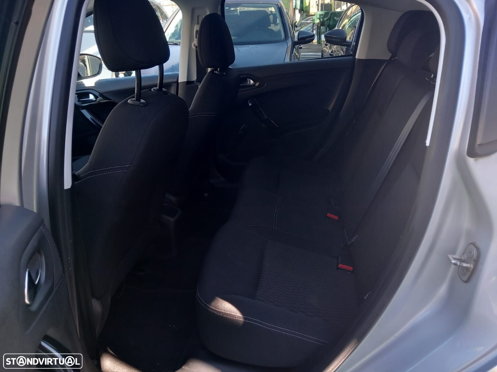 Peugeot 208 1.6 BlueHDi Active - 20