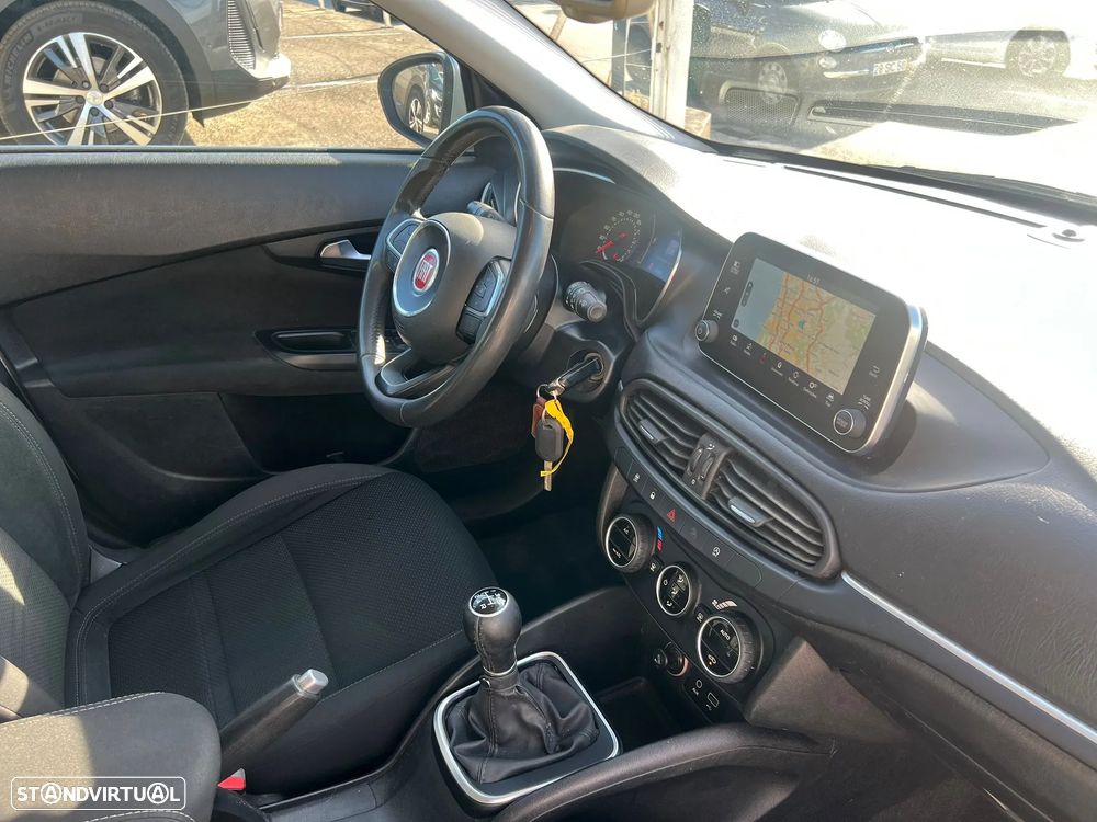 Fiat Tipo Station Wagon 1.3 M-Jet Lounge - 15