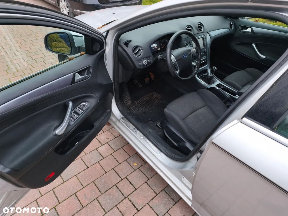 Ford Mondeo 2.0 TDCi Titanium - 9