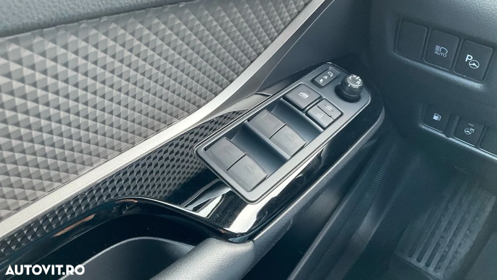 Toyota C-HR 2.0 HSD 184 CP 4x2 CVT C-lassy - 29