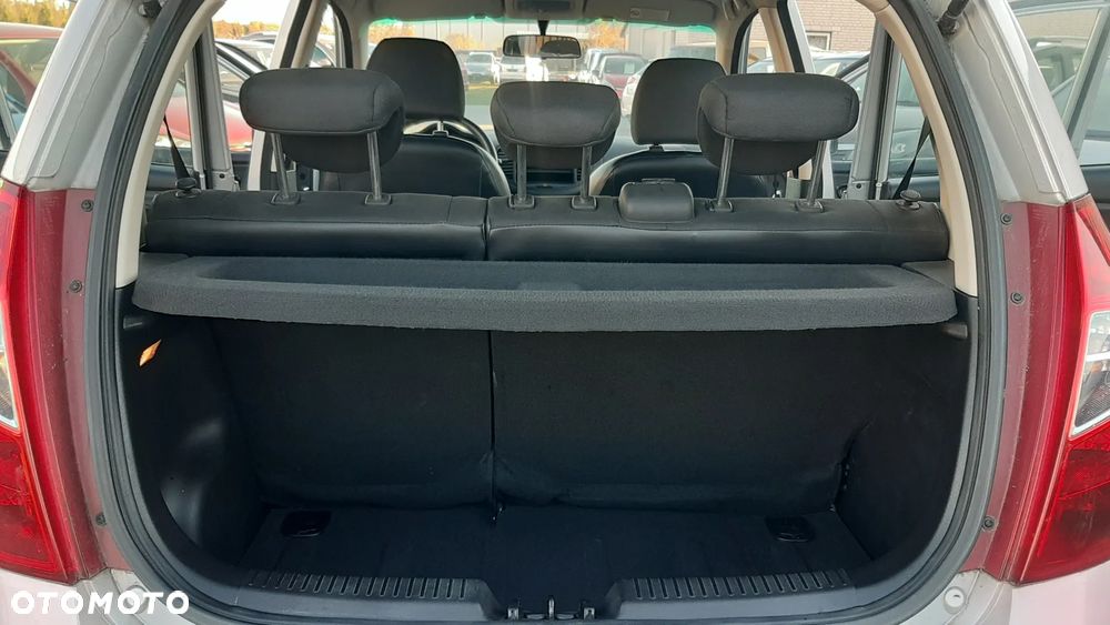 Hyundai i10 1.1 Classic - 11