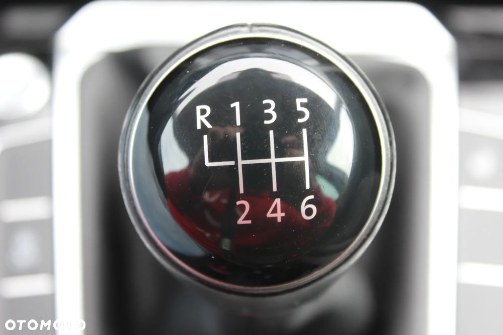 Volkswagen Passat 2.0 TDI BMT Trendline - 25