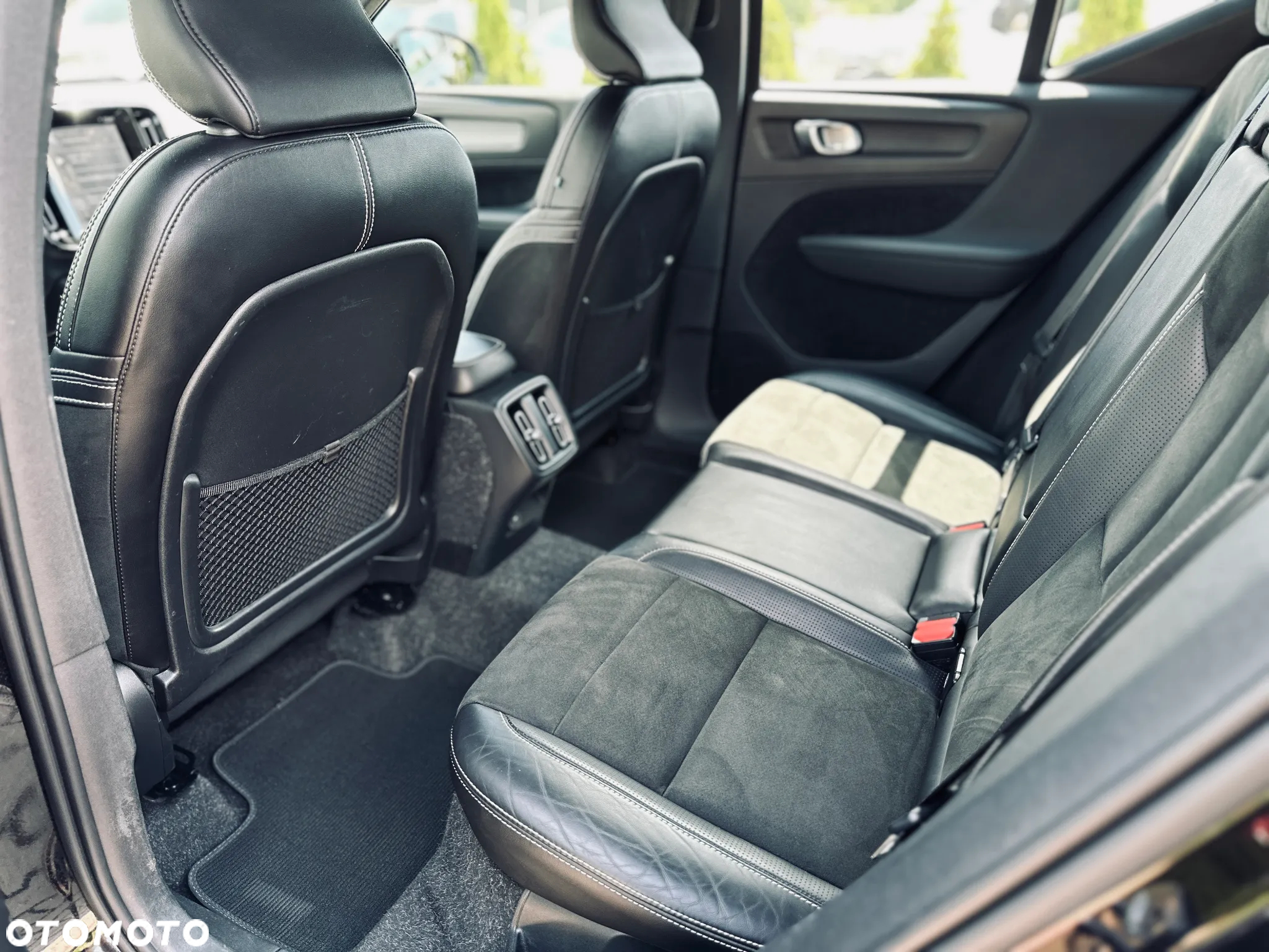 Volvo XC 40 D4 AWD Geartronic R-Design - 15