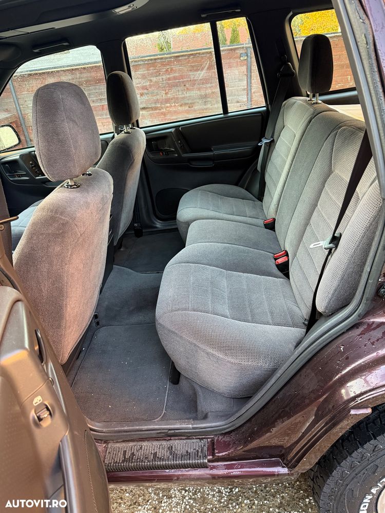 Jeep Grand Cherokee - 8