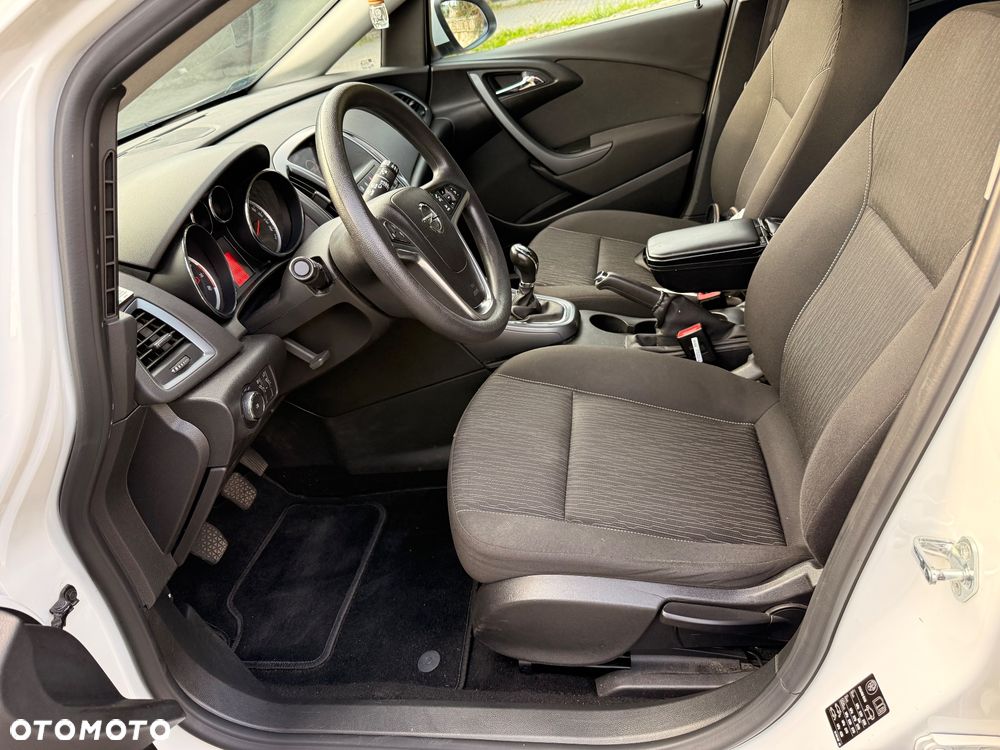Opel Astra 1.6 - 9
