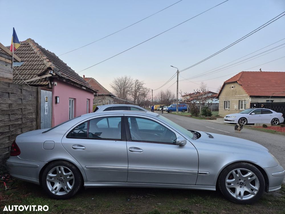 Mercedes-Benz E 220 CDI Avantgarde DPF - 4