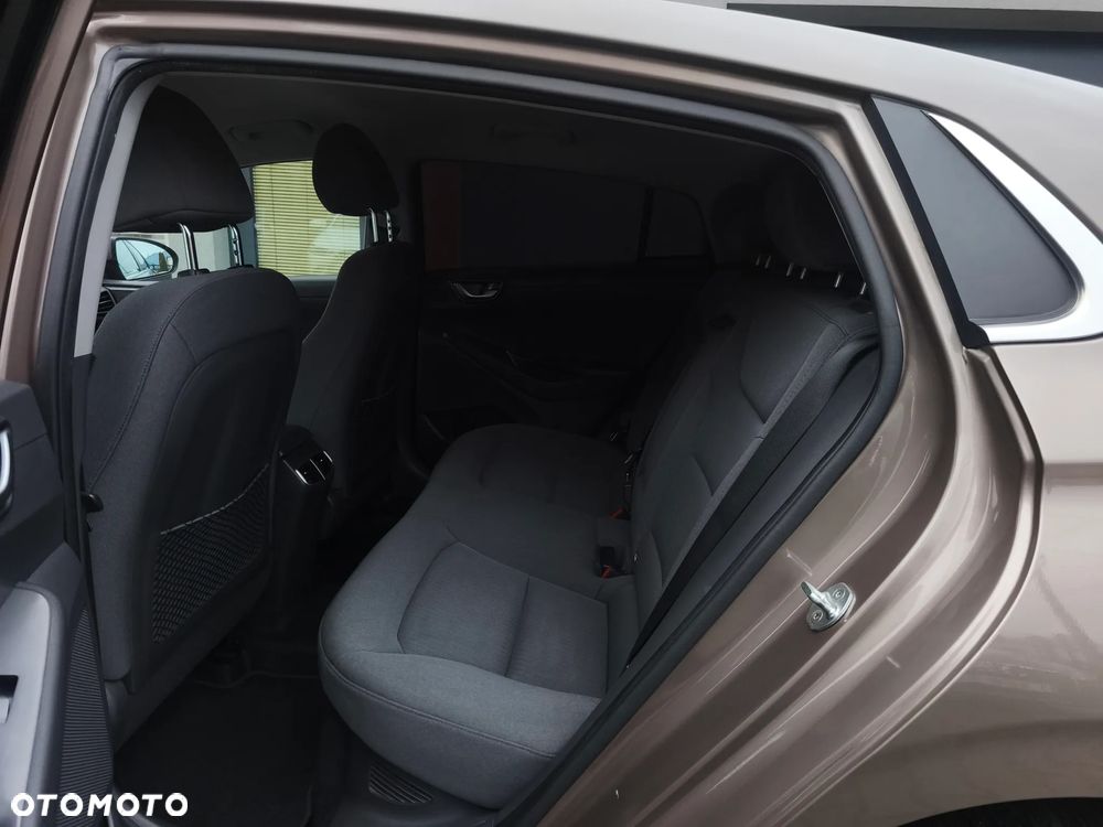 Hyundai IONIQ Hybrid Business - 8