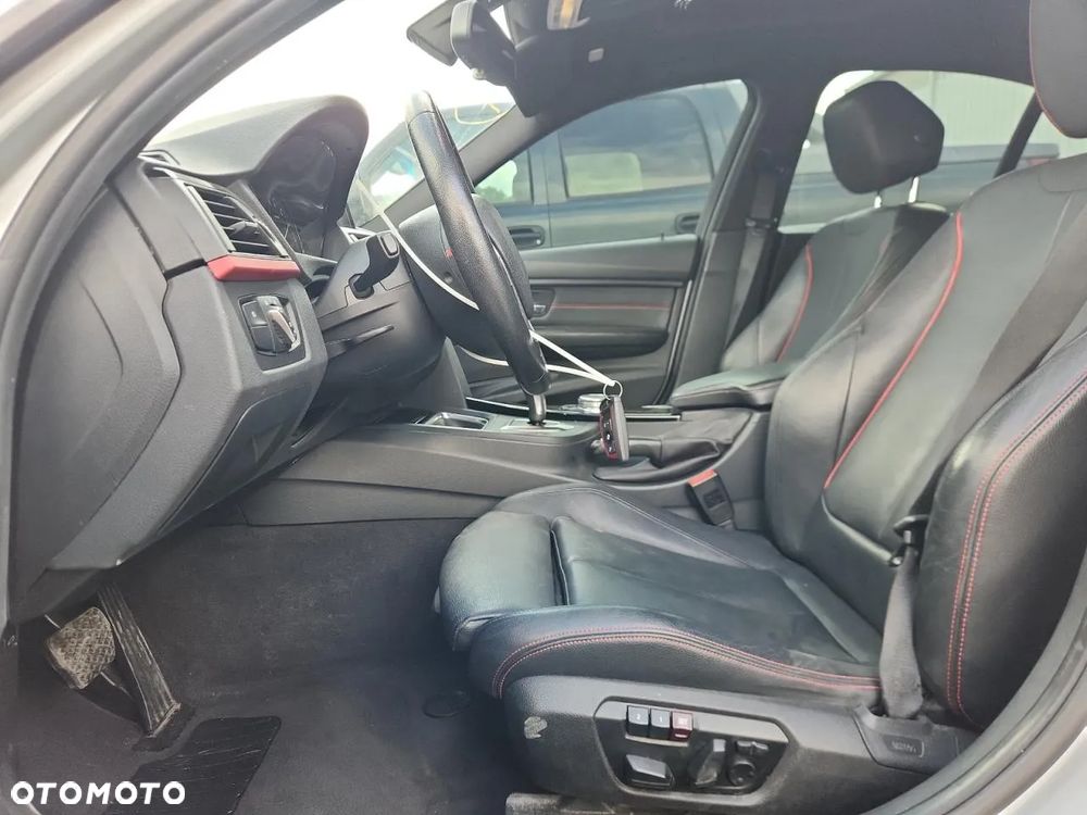 BMW Seria 3 328i xDrive - 8