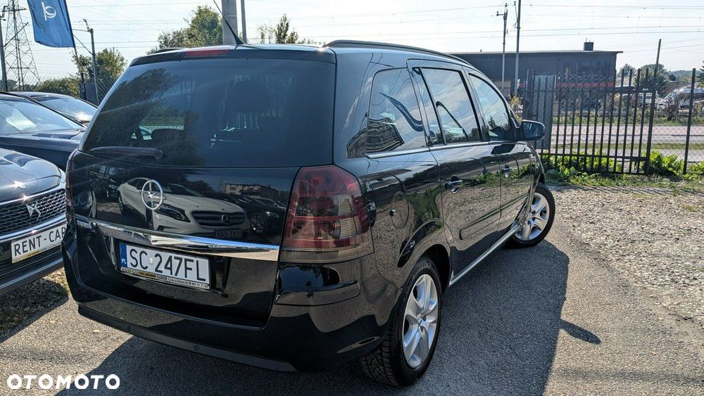 Opel Zafira - 11