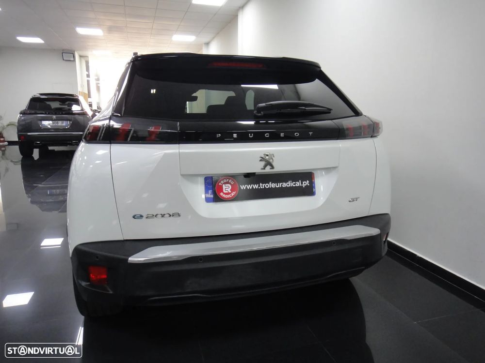 Peugeot e-2008 50 kWh GT Line - 6
