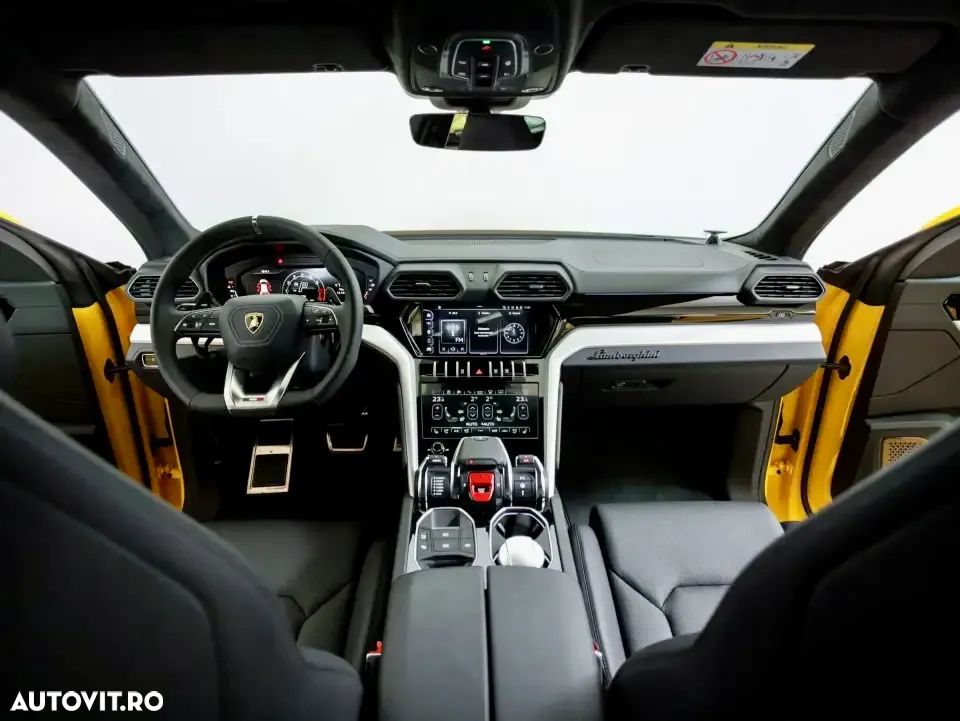 Lamborghini URUS Standard - 9