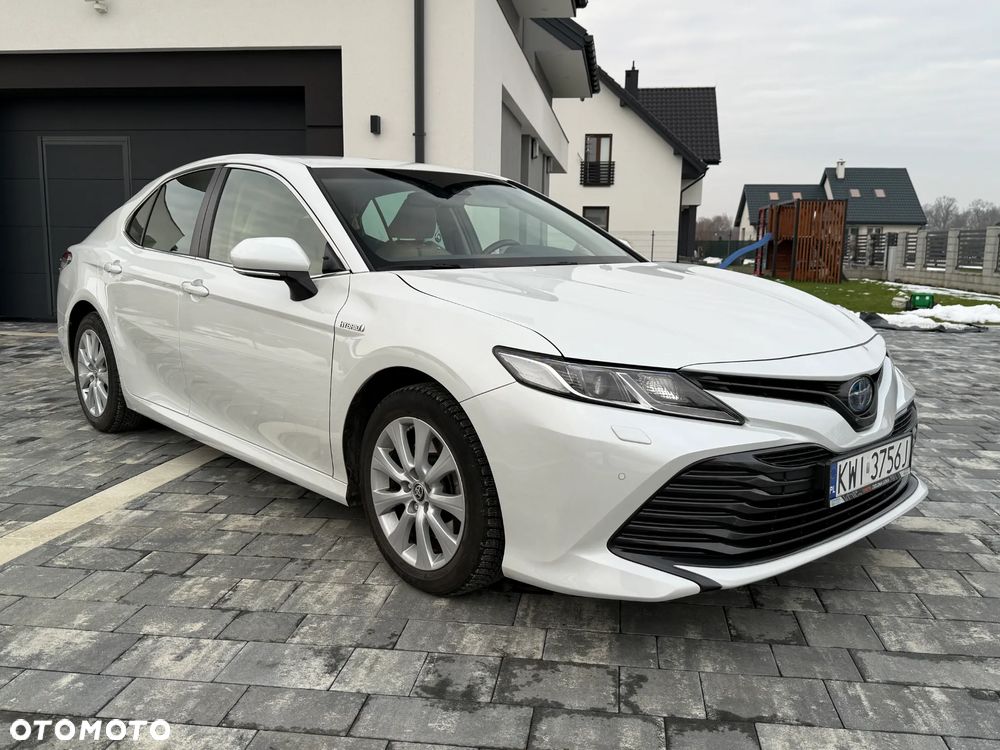Toyota Camry 2.5 Hybrid Prestige CVT