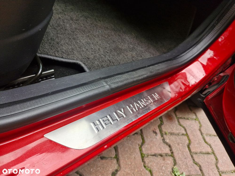 Renault Captur 1.2 TCe Helly Hansen EDC - 11