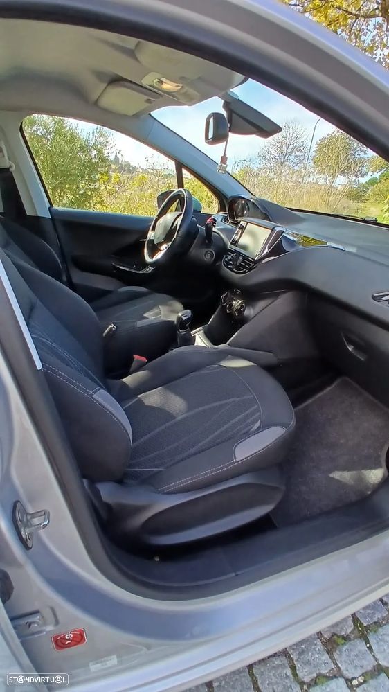 Peugeot 208 1.4 HDi Active - 6