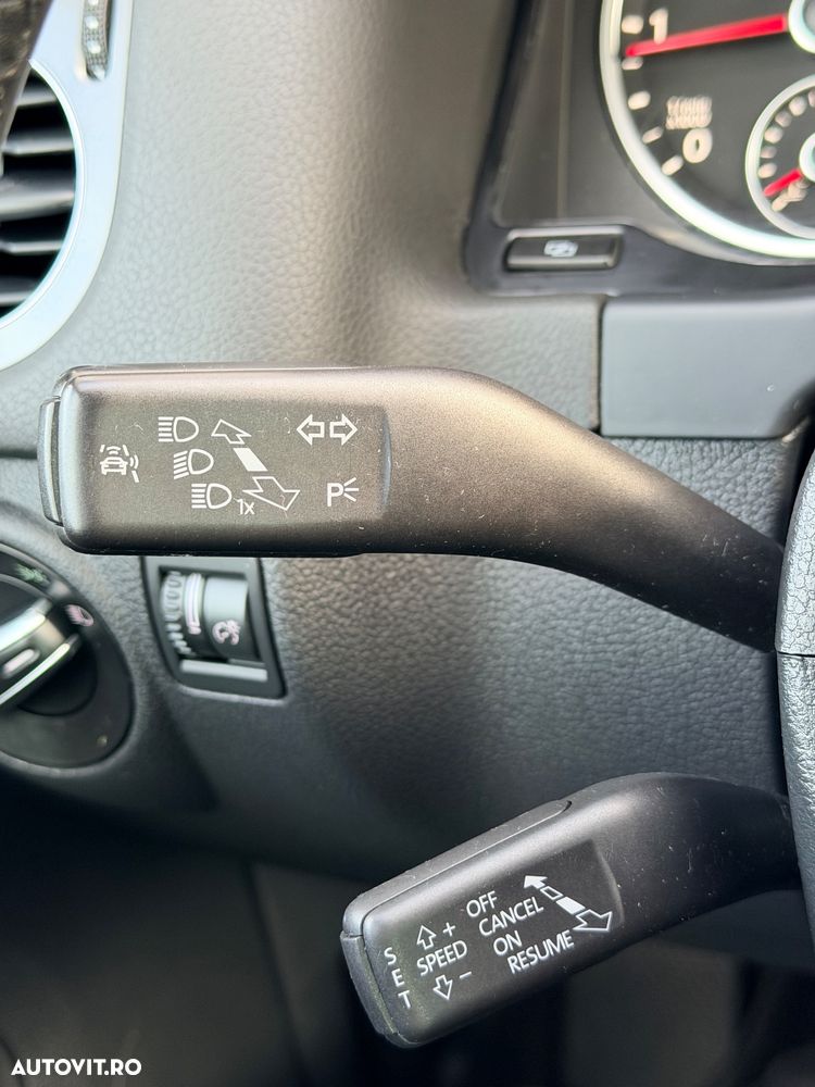 Volkswagen Tiguan 2.0 TDI DPF BlueMotion Technology Sport & Style - 30