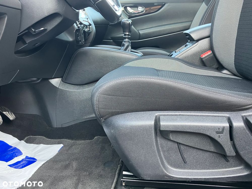 Nissan Qashqai 1.3 DIG-T N-Connecta EU6d - 20