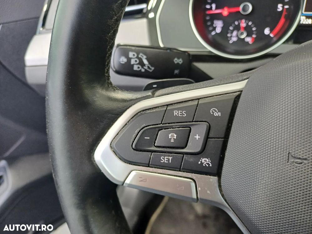 Volkswagen Passat 2.0 TDI DSG Comfortline - 11