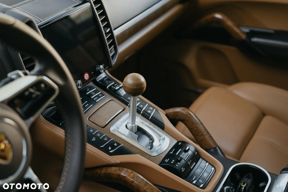 Porsche Cayenne GTS - 14