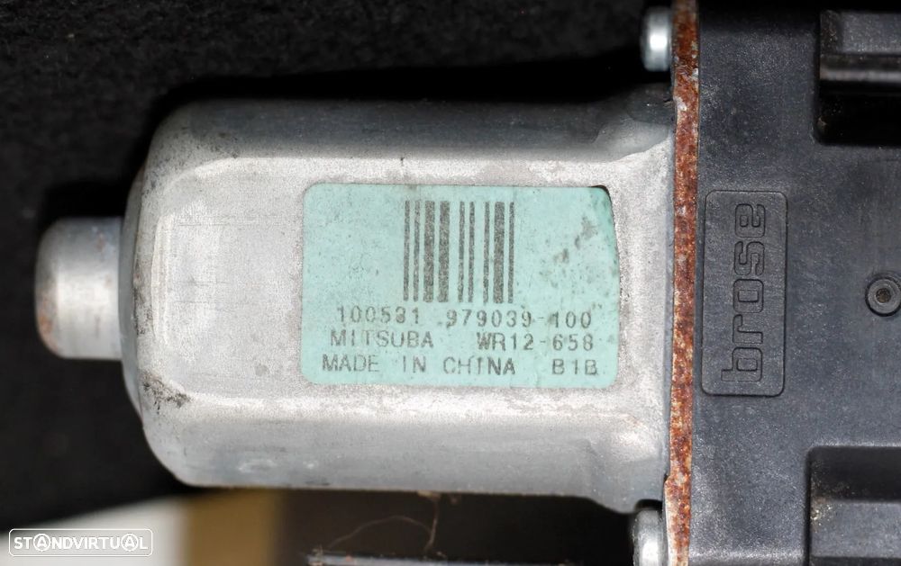 MOTOR ELEVATÓRIO DO VIDRO TRASEIRO ESQUERDO VOLVO C30 - 4