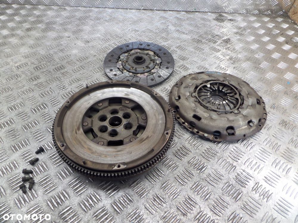 VW AUDI SEAT SKODA SPRZĘGŁO KOLO DWUMASOWE 2.0 TDI 04L141025 - 2