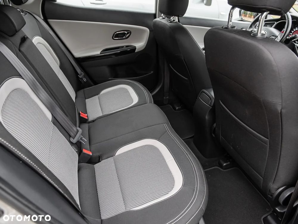 Kia Ceed 1.6 GDI Business Line - 30