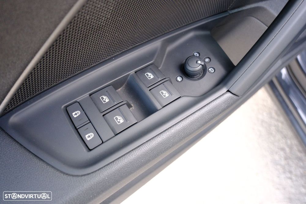 Audi A3 Limousine 30 TFSI Advanced - 35