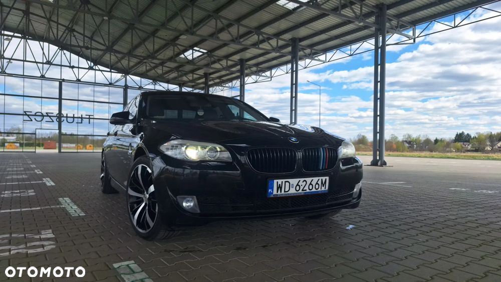 BMW Seria 5 525d xDrive Sport-Aut - 1