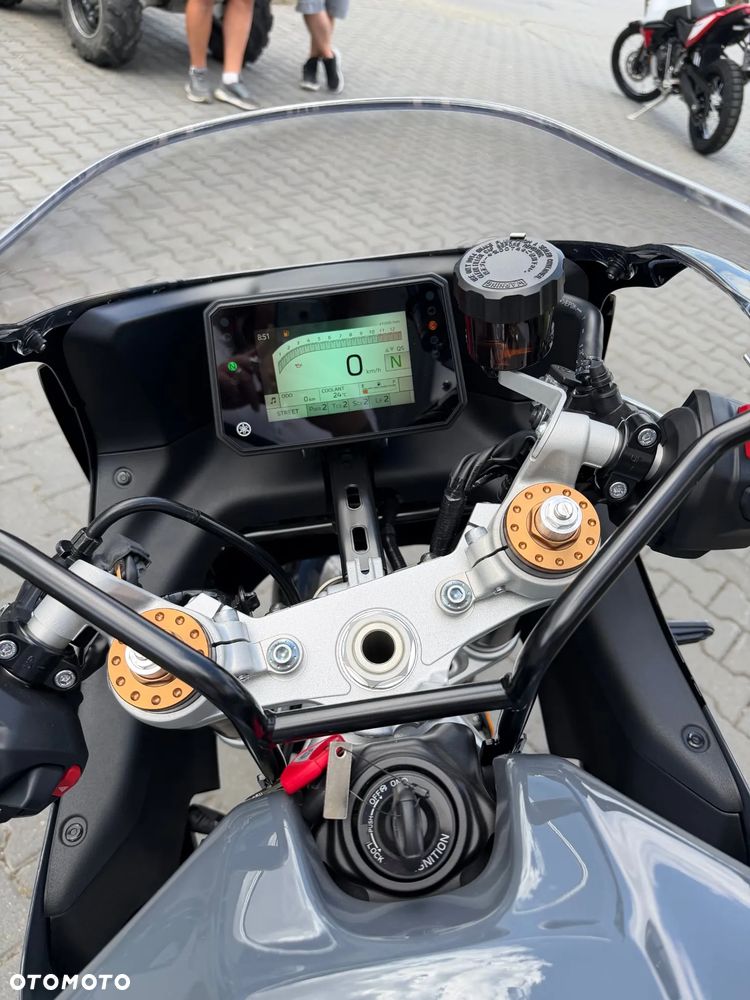 Yamaha XSR - 4