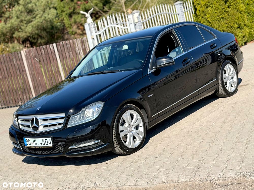 Mercedes-Benz Klasa C 180 CGI Automatik BlueEFFICIENCY Avantgarde - 30