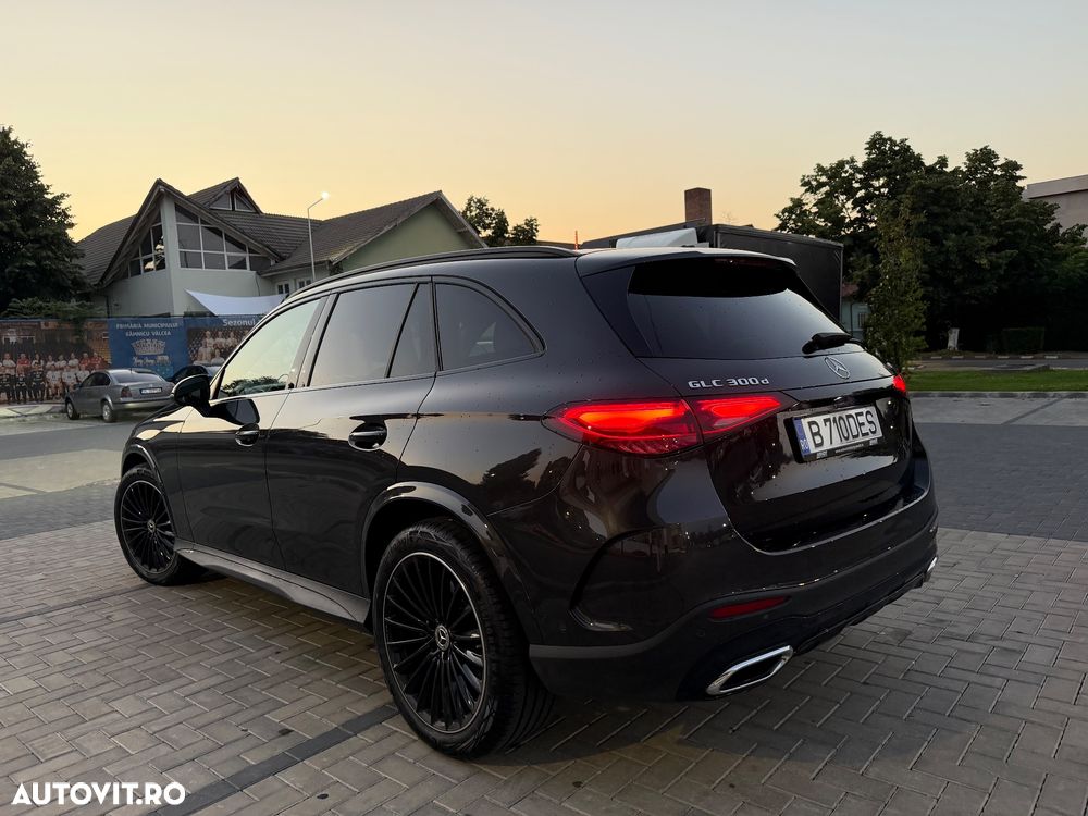 Mercedes-Benz GLC 300 d 4MATIC MHEV - 32