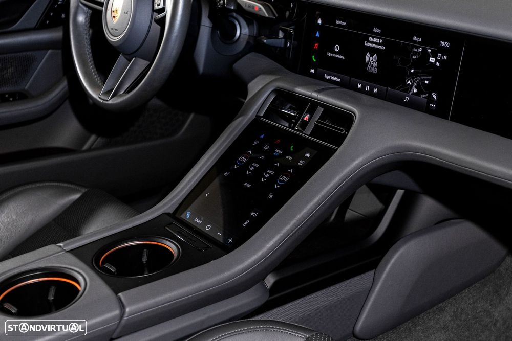 Porsche Taycan - 25