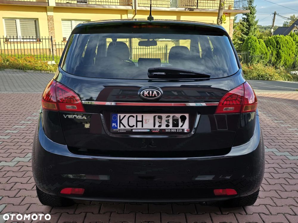 Kia Venga 1.6 CVVT Automatik UEFA EURO 2016 - 6