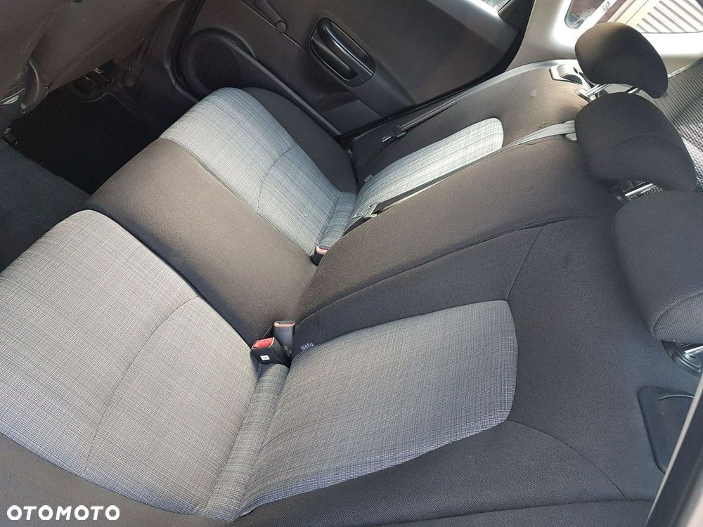 Kia Ceed - 23