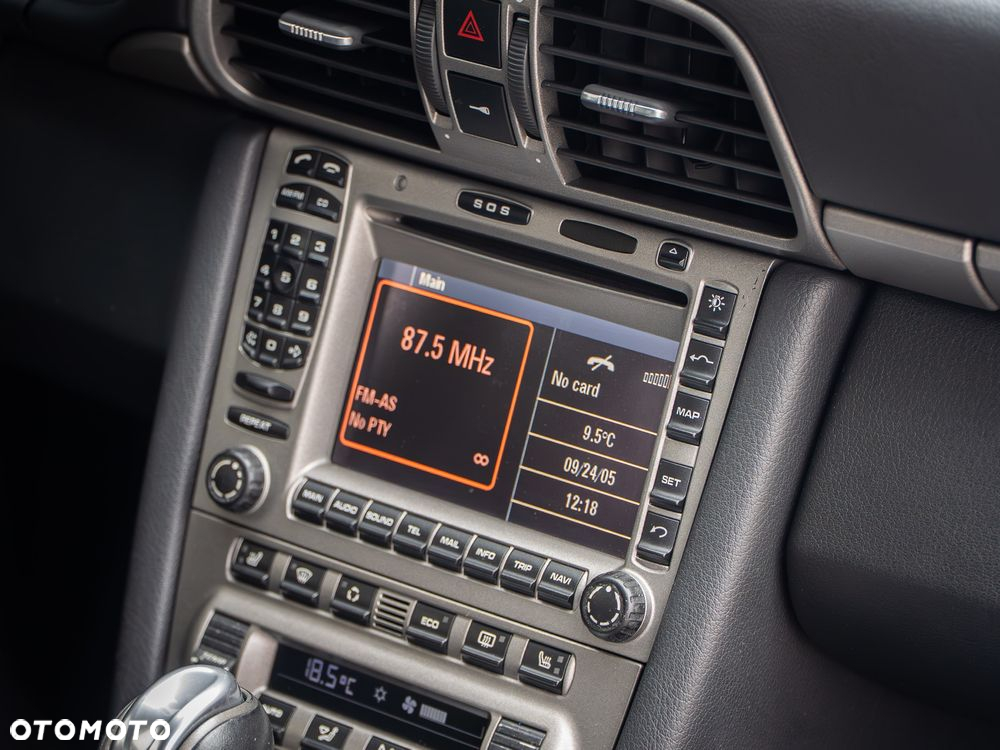 Porsche 911 Carrera Tiptronic S - 14